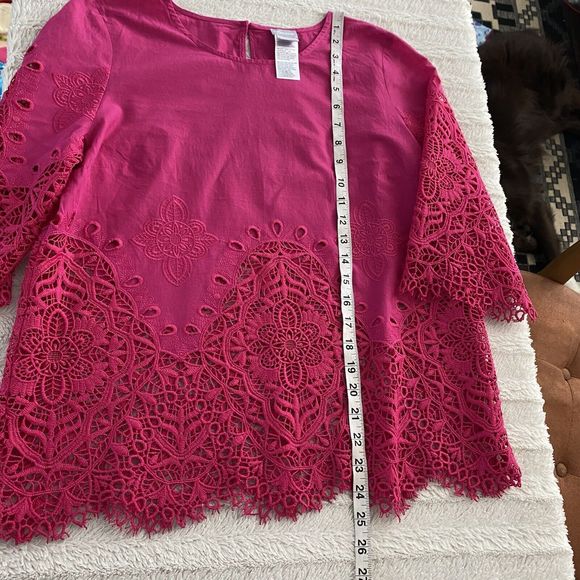 Chicos Hot Pink 3/4 Sleeve Cutwork Popover Blouse Size 1 (US size 8/10) - Picture 10 of 10